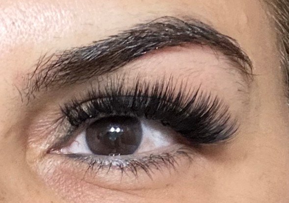 eyelashes